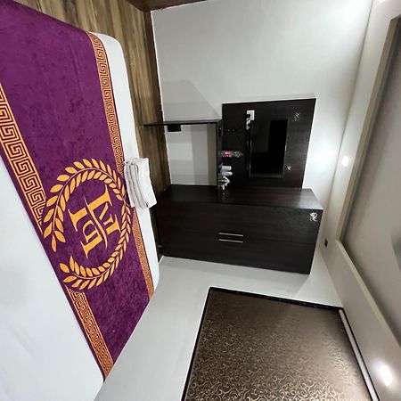 Hotel Royal Inn Igi New Delhi Bagian luar foto