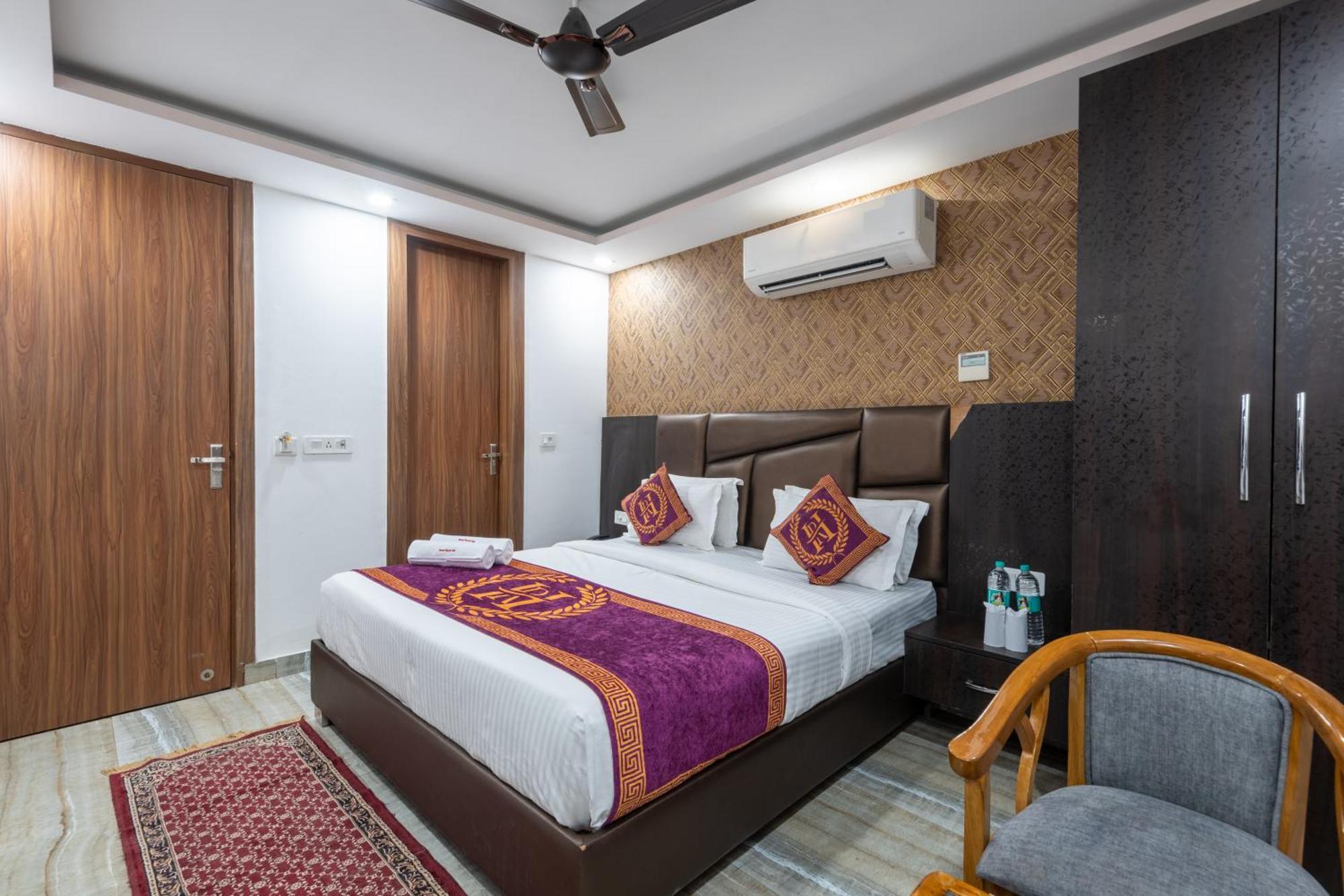 Hotel Royal Inn Igi New Delhi Bagian luar foto