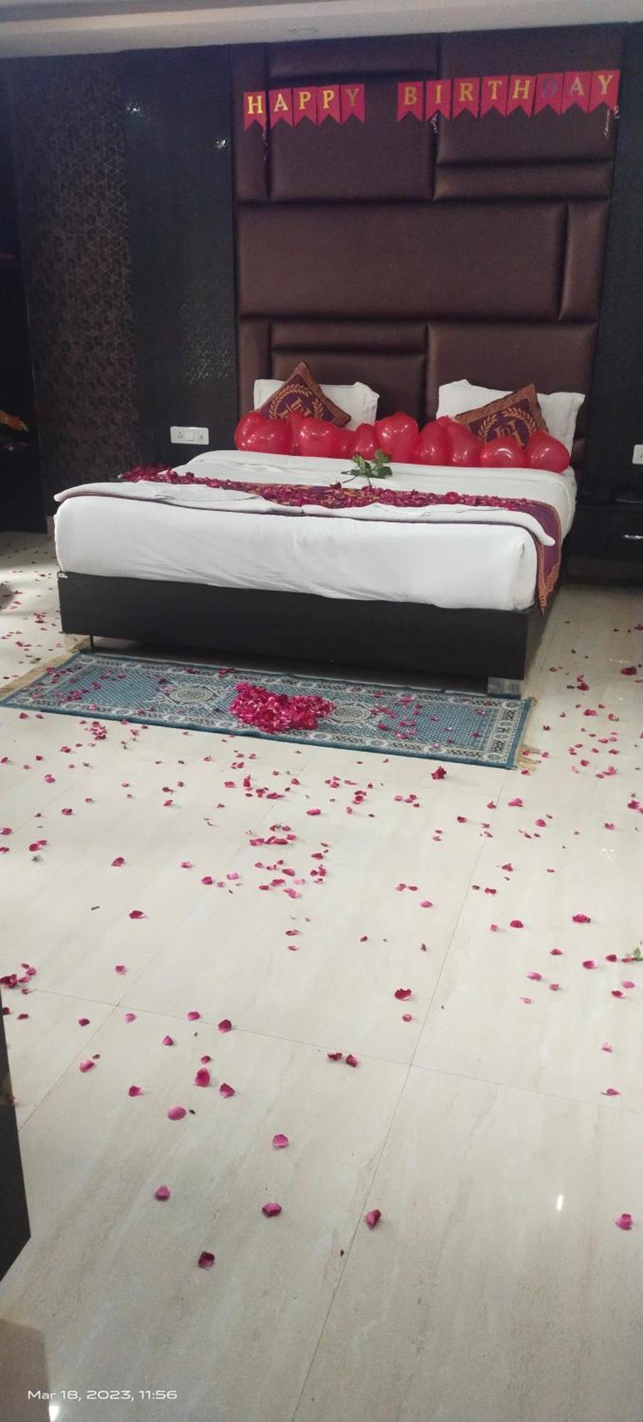 Hotel Royal Inn Igi New Delhi Bagian luar foto
