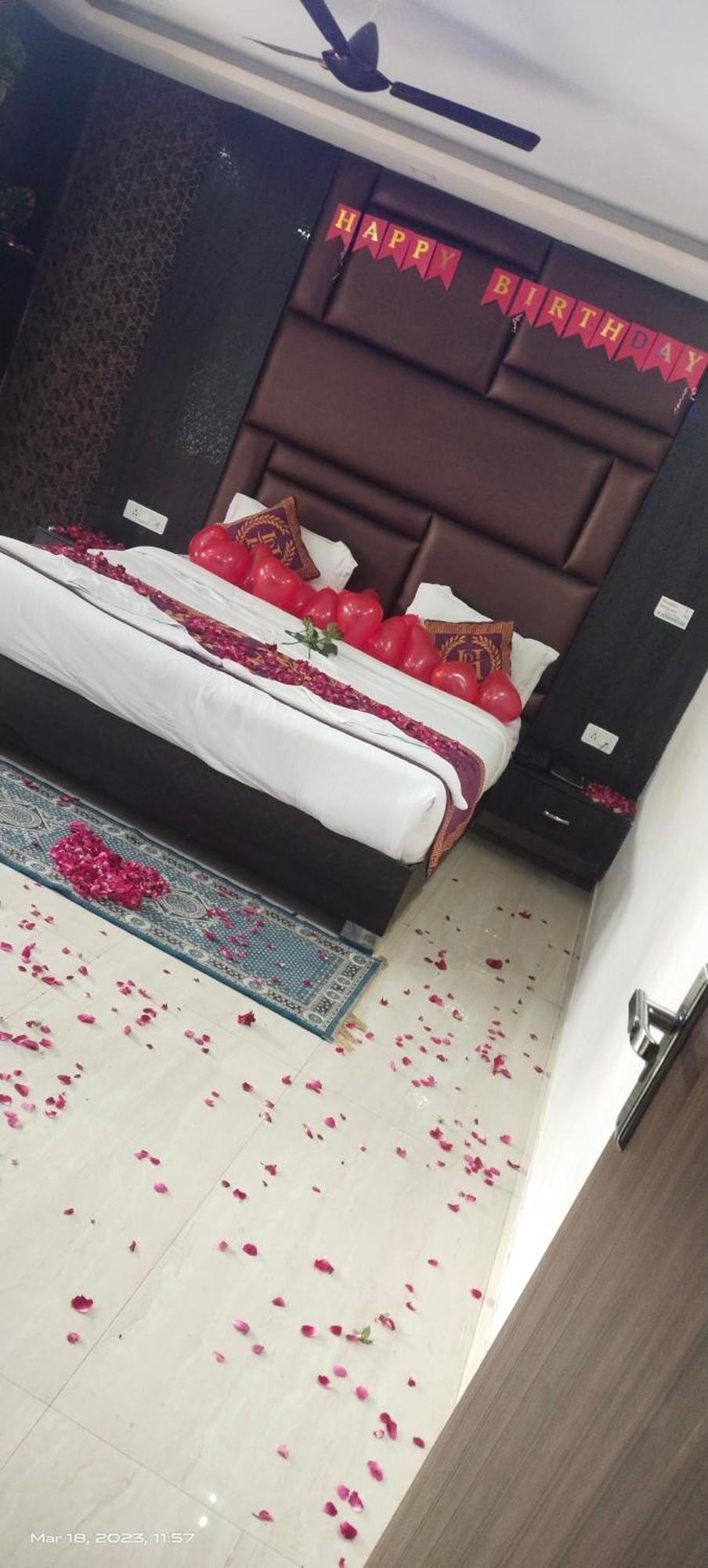 Hotel Royal Inn Igi New Delhi Bagian luar foto