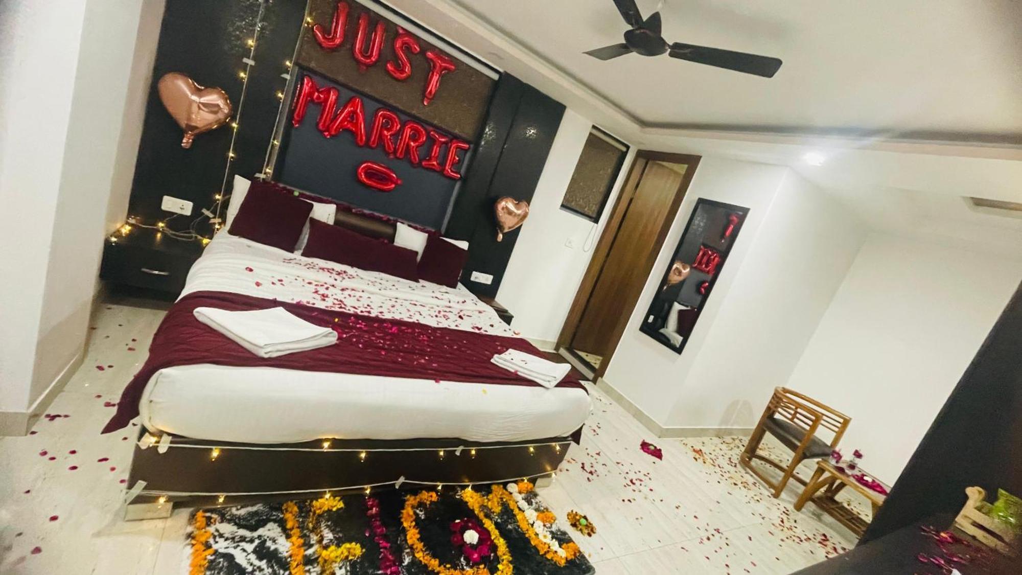 Hotel Royal Inn Igi New Delhi Bagian luar foto